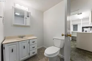 42705 N River Dr, Sweet Home, OR 97386 - Photo 17