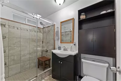 2046 NE Freemont Ave, Roseburg, OR 97470 - Photo 23