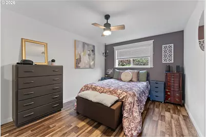 2046 NE Freemont Ave, Roseburg, OR 97470 - Photo 17