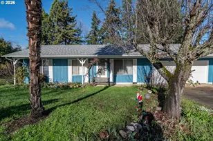 2020 Del Mar Dr, Roseburg, OR 97471 - Photo 3