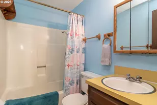 2020 Del Mar Dr, Roseburg, OR 97471 - Photo 19