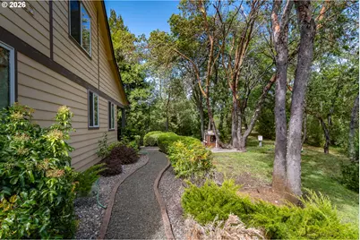 762 Southridge Way, Roseburg, OR 97470 - Photo 41