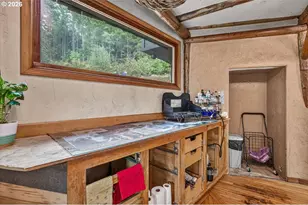 7007 Placer Rd, Wolf Creek, OR 97497 - Photo 23