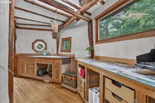7007 Placer Rd, Wolf Creek, OR 97497 - Photo 21