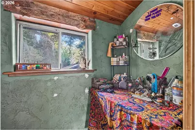 7007 Placer Rd, Wolf Creek, OR 97497 - Photo 37