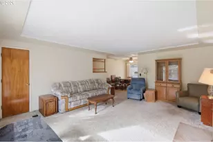 4320 Fox Hollow Rd, Eugene, OR 97405 - Photo 5