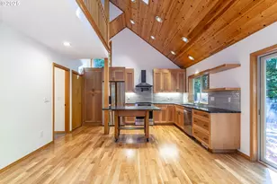 29409 E Edgewater Dr, Mount Hood Village, OR 97067 - Photo 5