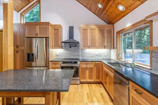 29409 E Edgewater Dr, Mount Hood Village, OR 97067 - Photo 7