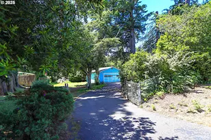 2932 Ash St, North Bend, OR 97459 - Photo 29