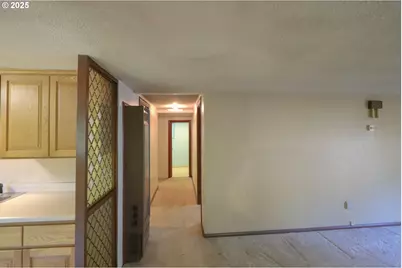 2932 Ash St, North Bend, OR 97459 - Photo 9