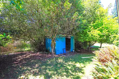 2932 Ash St, North Bend, OR 97459 - Photo 23
