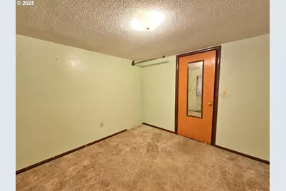 2932 Ash St, North Bend, OR 97459 - Photo 21