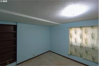 2932 Ash St, North Bend, OR 97459 - Photo 13