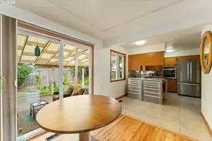 3431 NE 132nd Ave, Portland, OR 97230 - Photo 9