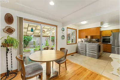 3431 NE 132nd Ave, Portland, OR 97230 - Photo 9