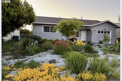 1104 Stanfield Rd, Woodburn, OR 97071 - Photo 1
