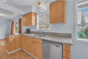 1104 Stanfield Rd, Woodburn, OR 97071 - Photo 9
