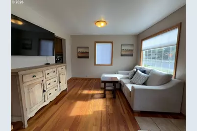 945 2nd St, Bandon, OR 97411 - Photo 7