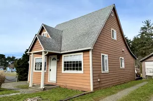 945 2nd St, Bandon, OR 97411 - Photo 3