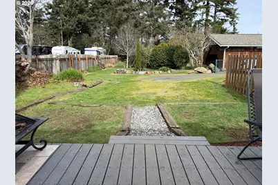 945 2nd St, Bandon, OR 97411 - Photo 5