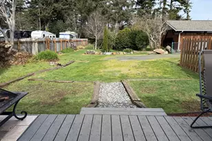 945 2nd St, Bandon, OR 97411 - Photo 5