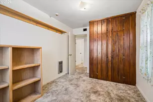 237 Myoak Dr, Eugene, OR 97404 - Photo 17