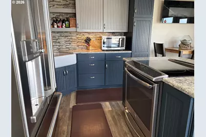 1000 SE Bay Blvd #239, Newport, OR 97365 - Photo 7