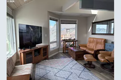 1000 SE Bay Blvd #239, Newport, OR 97365 - Photo 3