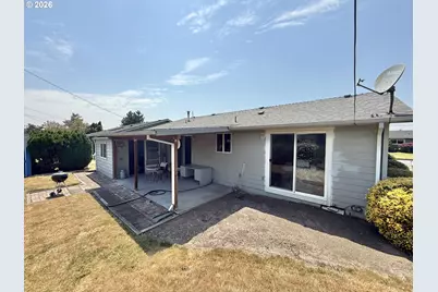 1662 Umpqua Rd, Woodburn, OR 97071 - Photo 15