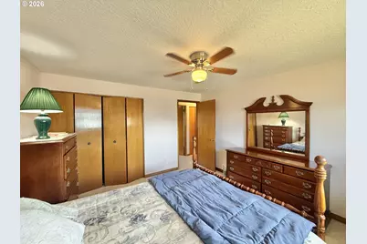 1662 Umpqua Rd, Woodburn, OR 97071 - Photo 11
