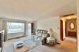 1662 Umpqua Rd, Woodburn, OR 97071 - Photo 3