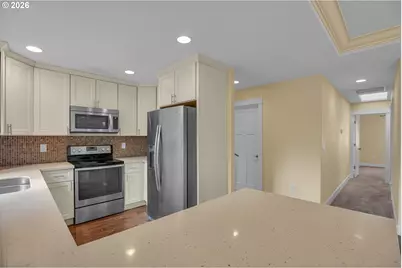 813 NE 194th Ave, Portland, OR 97230 - Photo 15