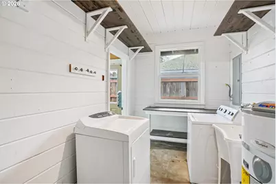 330 NW 14th St, McMinnville, OR 97128 - Photo 23