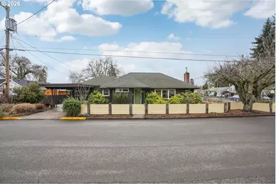 330 NW 14th St, McMinnville, OR 97128 - Photo 1