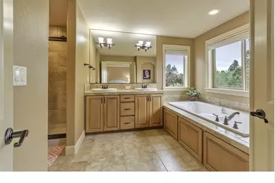 16726 NW Vetter Dr, Portland, OR 97229 - Photo 21