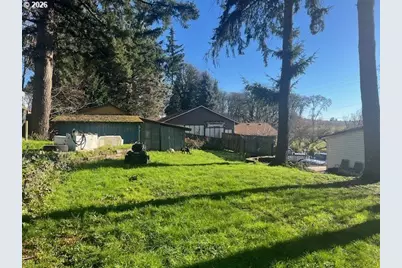 395 S Larch Pl, Yamhill, OR 97148 - Photo 7