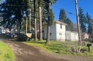 395 S Larch Pl, Yamhill, OR 97148 - Photo 1