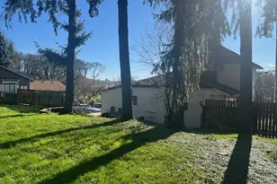 395 S Larch Pl, Yamhill, OR 97148 - Photo 5