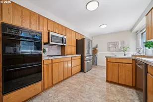 6642 Oakridge Dr, Gladstone, OR 97027 - Photo 9