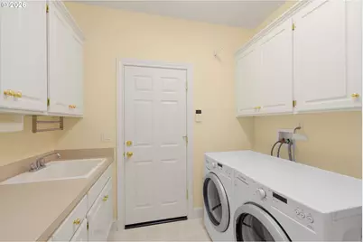 2358 NW Woodrose Dr, Portland, OR 97229 - Photo 23