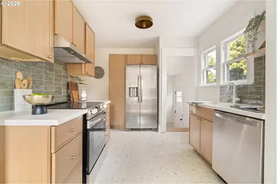 2371 SE 51st Ave, Portland, OR 97215 - Photo 9