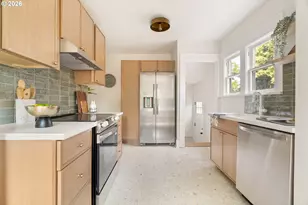 2371 SE 51st Ave, Portland, OR 97215 - Photo 9