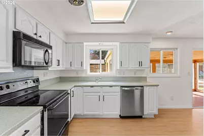 18450 SW Deline St, Beaverton, OR 97078 - Photo 7