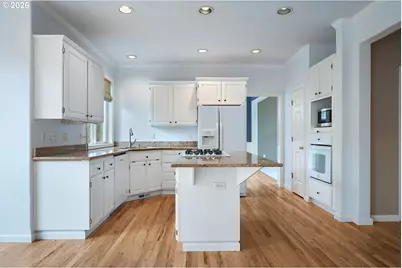 2714 SW Leah Ct, Portland, OR 97219 - Photo 7