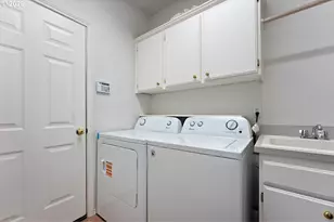 2714 SW Leah Ct, Portland, OR 97219 - Photo 23