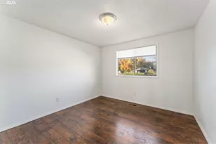 3046 Crystal Mountain Ave, Medford, OR 97504 - Photo 15