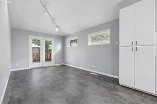 875 NE Eaglenest Ct, Hillsboro, OR 97124 - Photo 17
