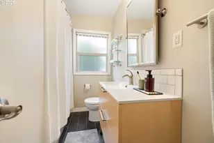 1533 NE Holman St, Portland, OR 97211 - Photo 15