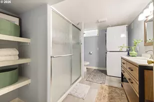 1533 NE Holman St, Portland, OR 97211 - Photo 33