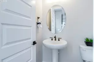 8275 SE Blanton St, Hillsboro, OR 97123 - Photo 25